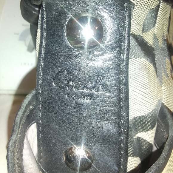 Coach Black‎ and Brown Signature Shoulder Bag - Picture 3 of 14